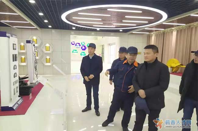 蕲春县委常委副县长李国忠带队赴武汉市济宁市开展招商引资活动