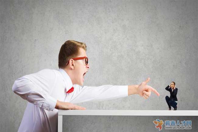 与领导意见不合又难以说服，别破罐破摔，聪明人从职业化角度解决